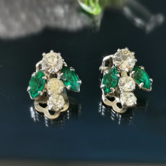 Vintage Emerald and Crystal Square Rhinestone Brooch and Earrings Set - Picture 3 of 6